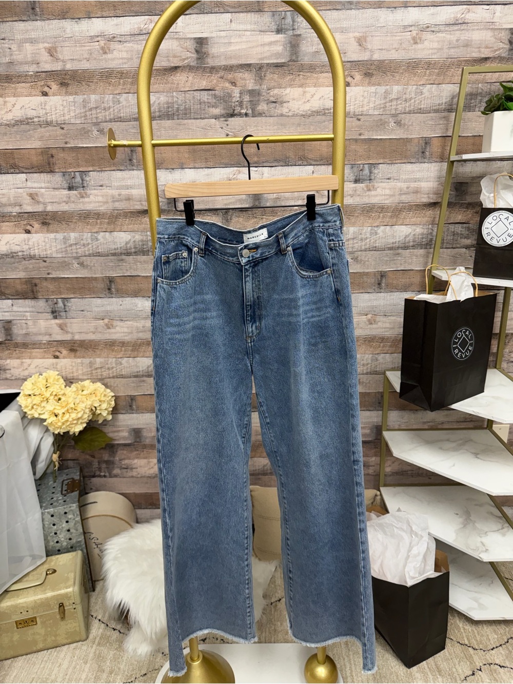 Wide-Leg High-Rise Jeans in Mid Blue